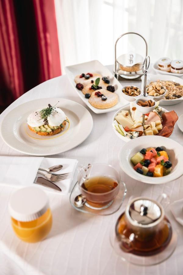 Venus Hotel Lipjan Екстериор снимка