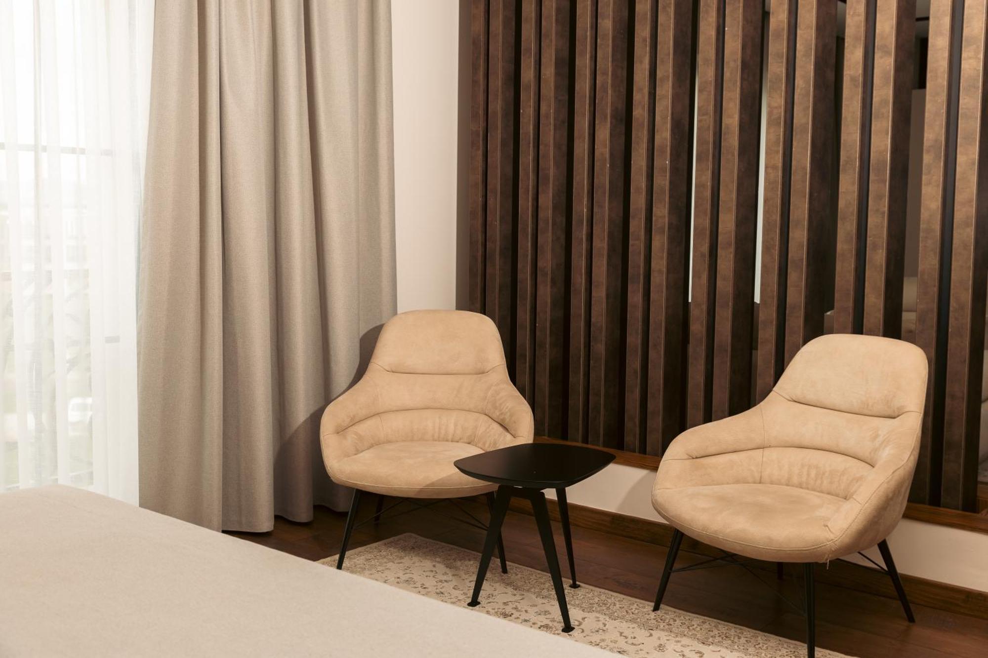 Venus Hotel Lipjan Екстериор снимка