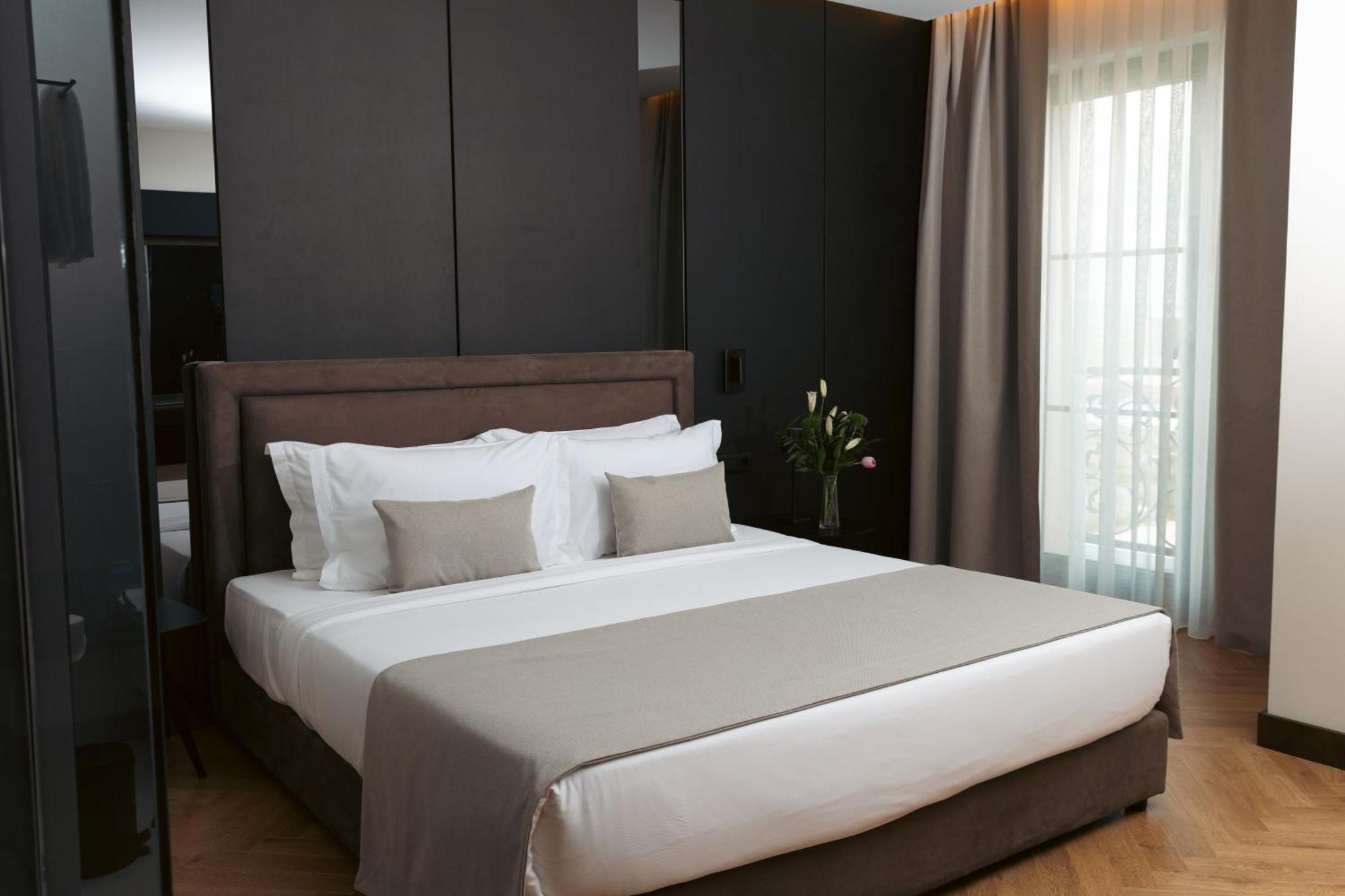 Venus Hotel Lipjan Екстериор снимка