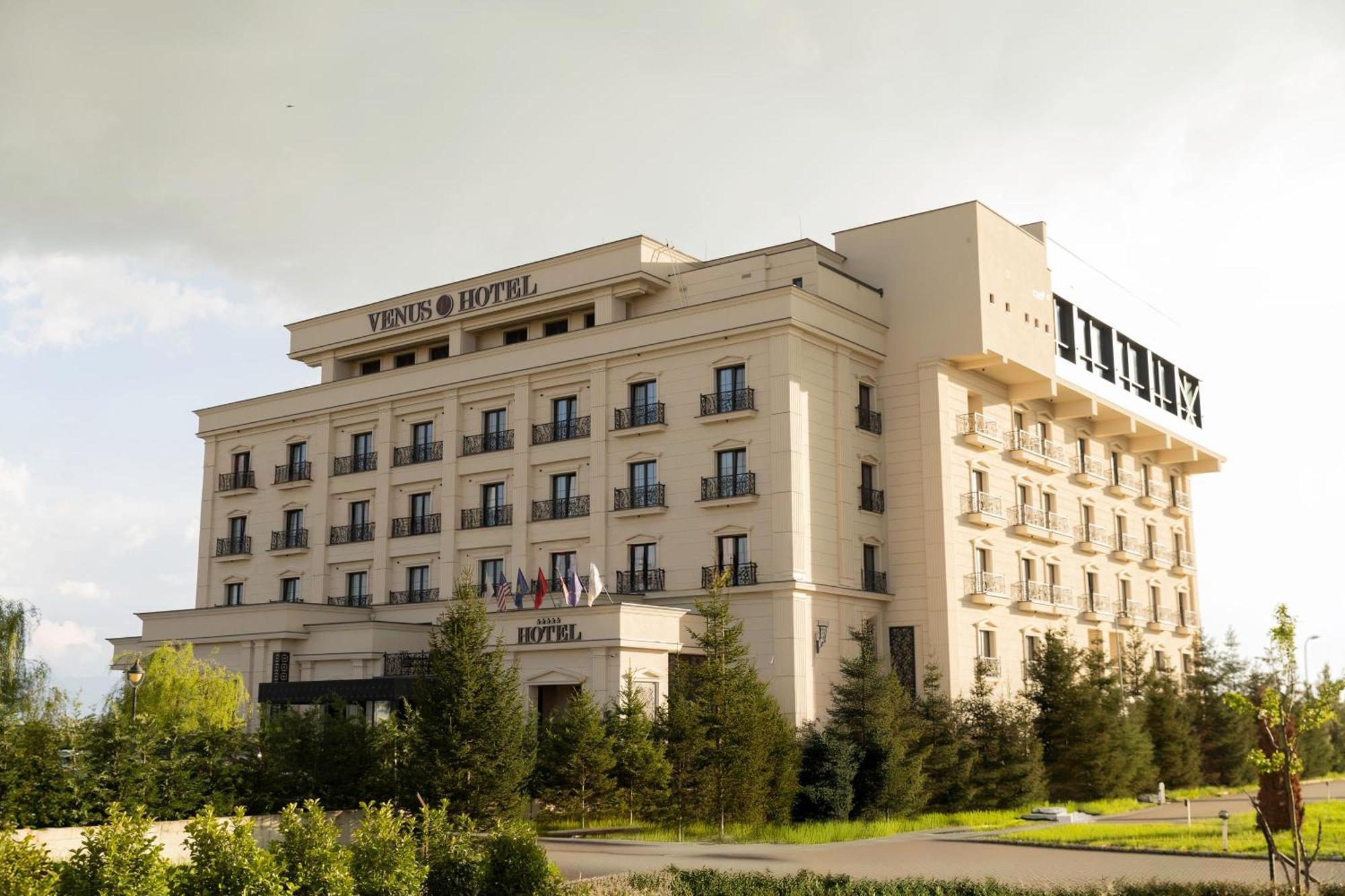 Venus Hotel Lipjan Екстериор снимка