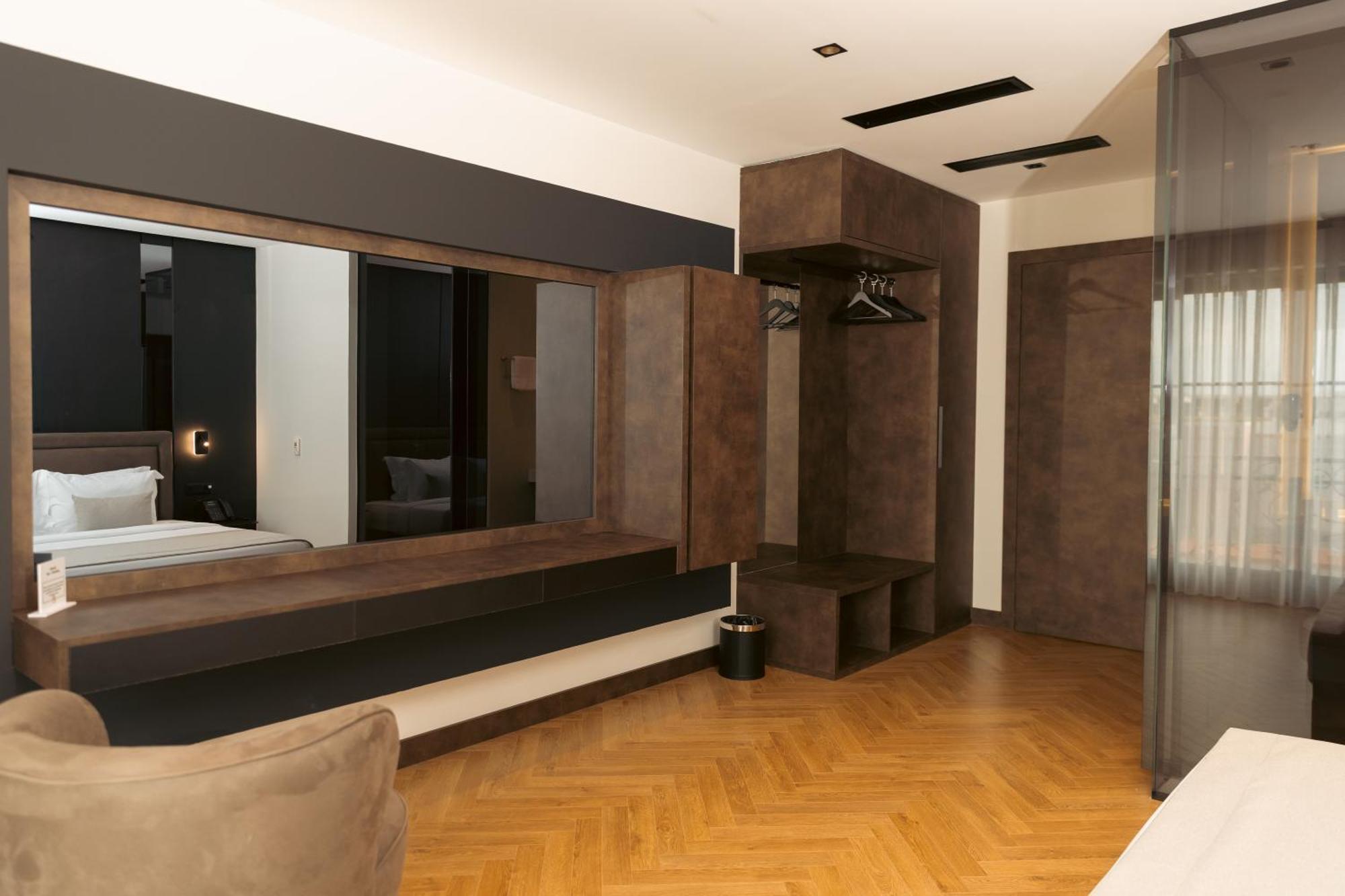 Venus Hotel Lipjan Екстериор снимка
